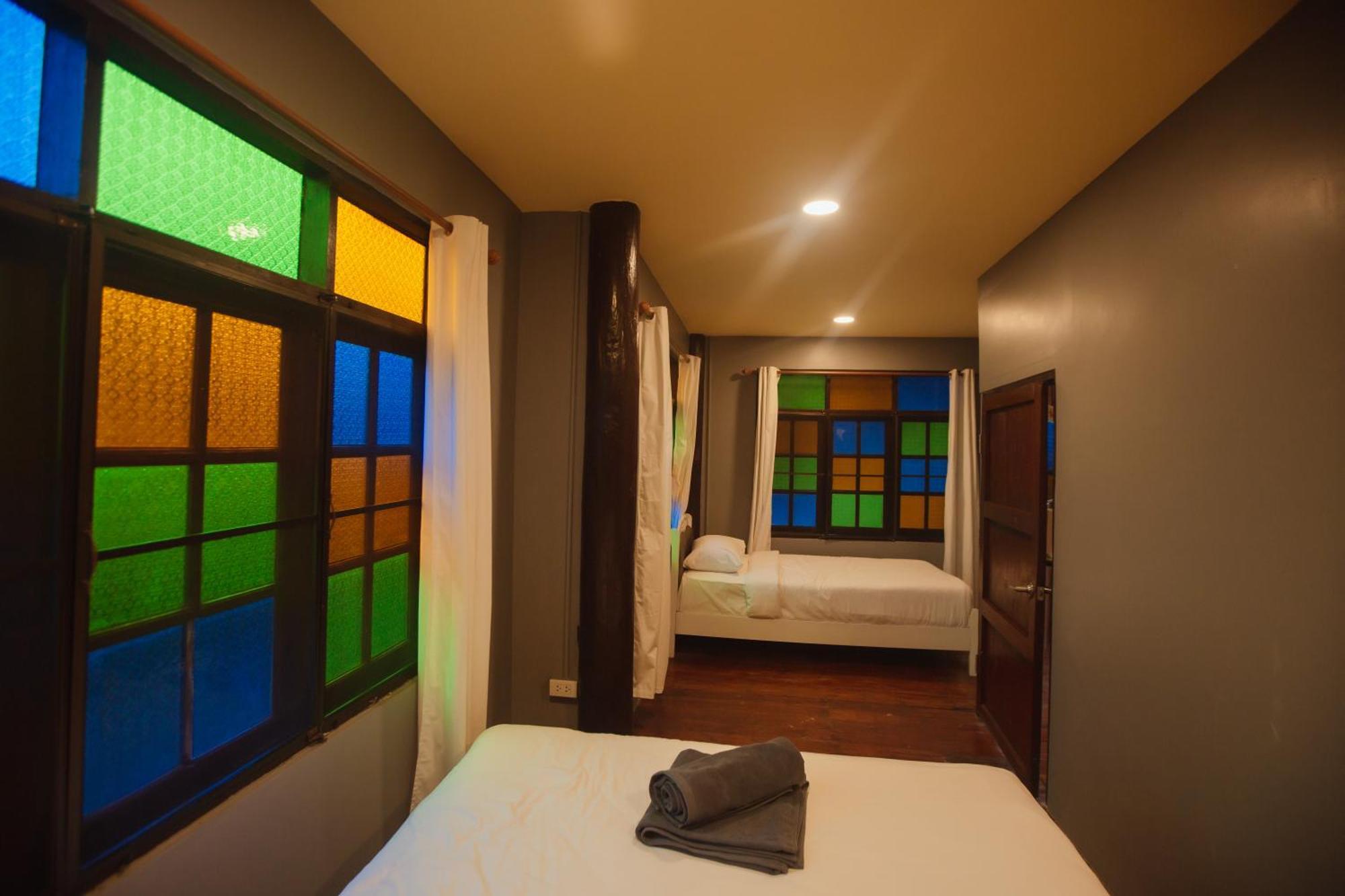 Agga Cnx Hostel Chiang Mai Bagian luar foto